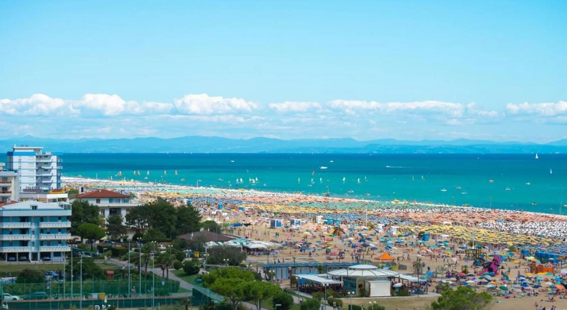 Beachfront Apartment With A Big Terrace Bibione