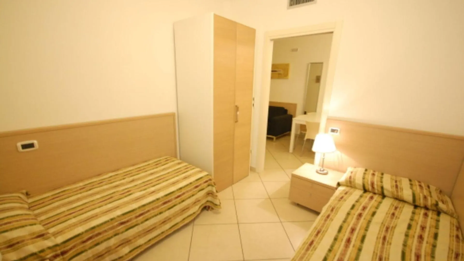 Beachfront Apartment With A Big Terrace Bibione 0*,